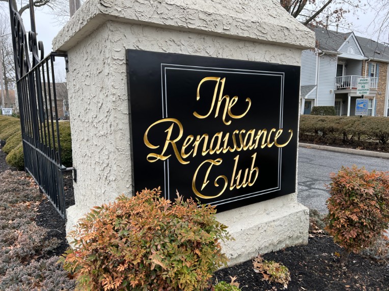 Renaissance-Club-Sign-3